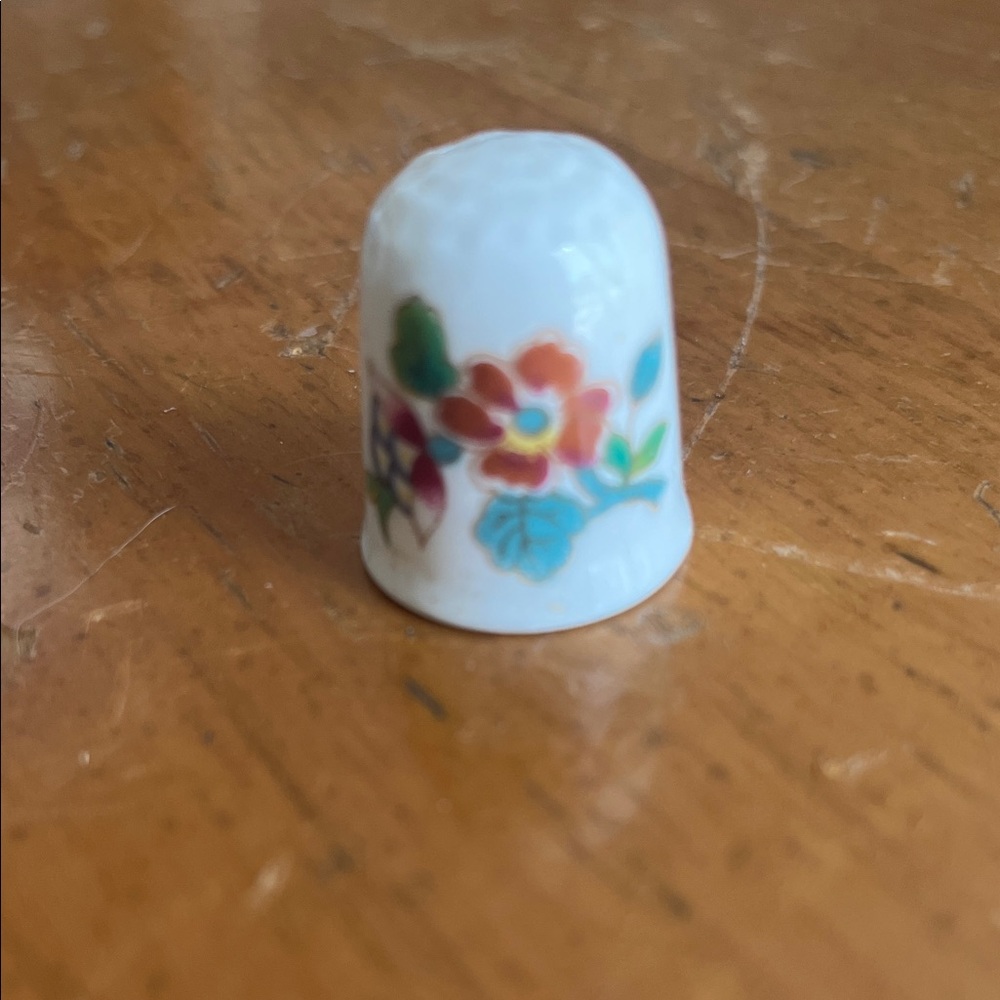 Coalport Ming Rose thimble